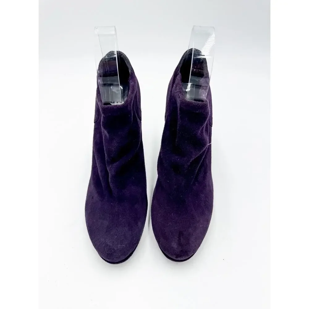 Stuart Weitzman brand stuart